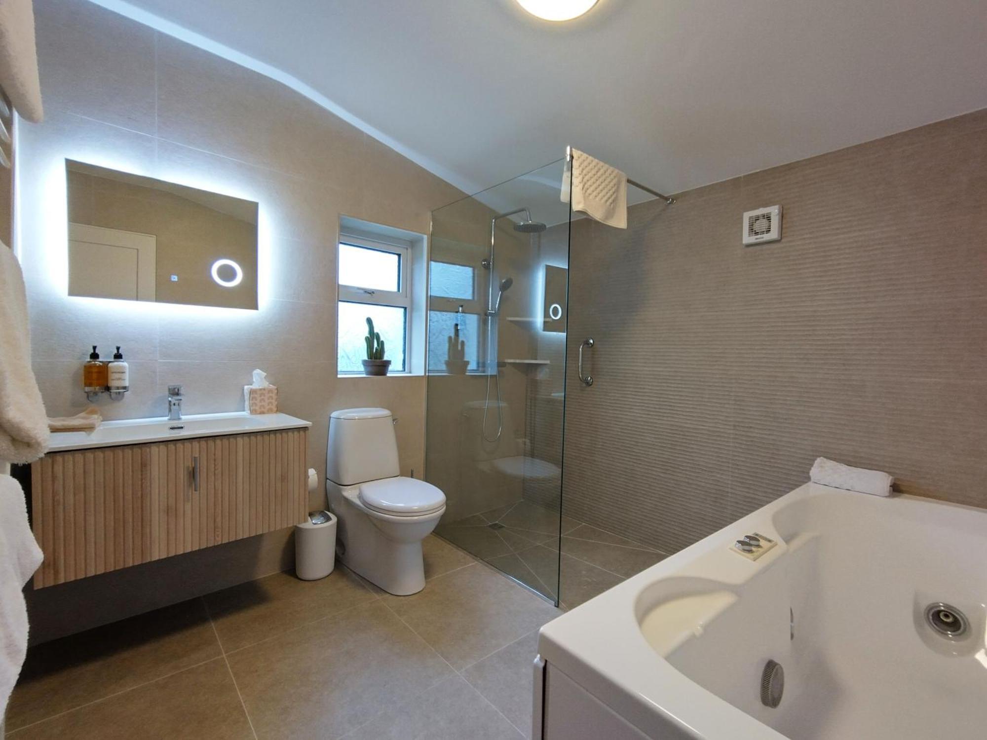 Luxury Lodges In Doolin Village With Hot Tubs Экстерьер фото