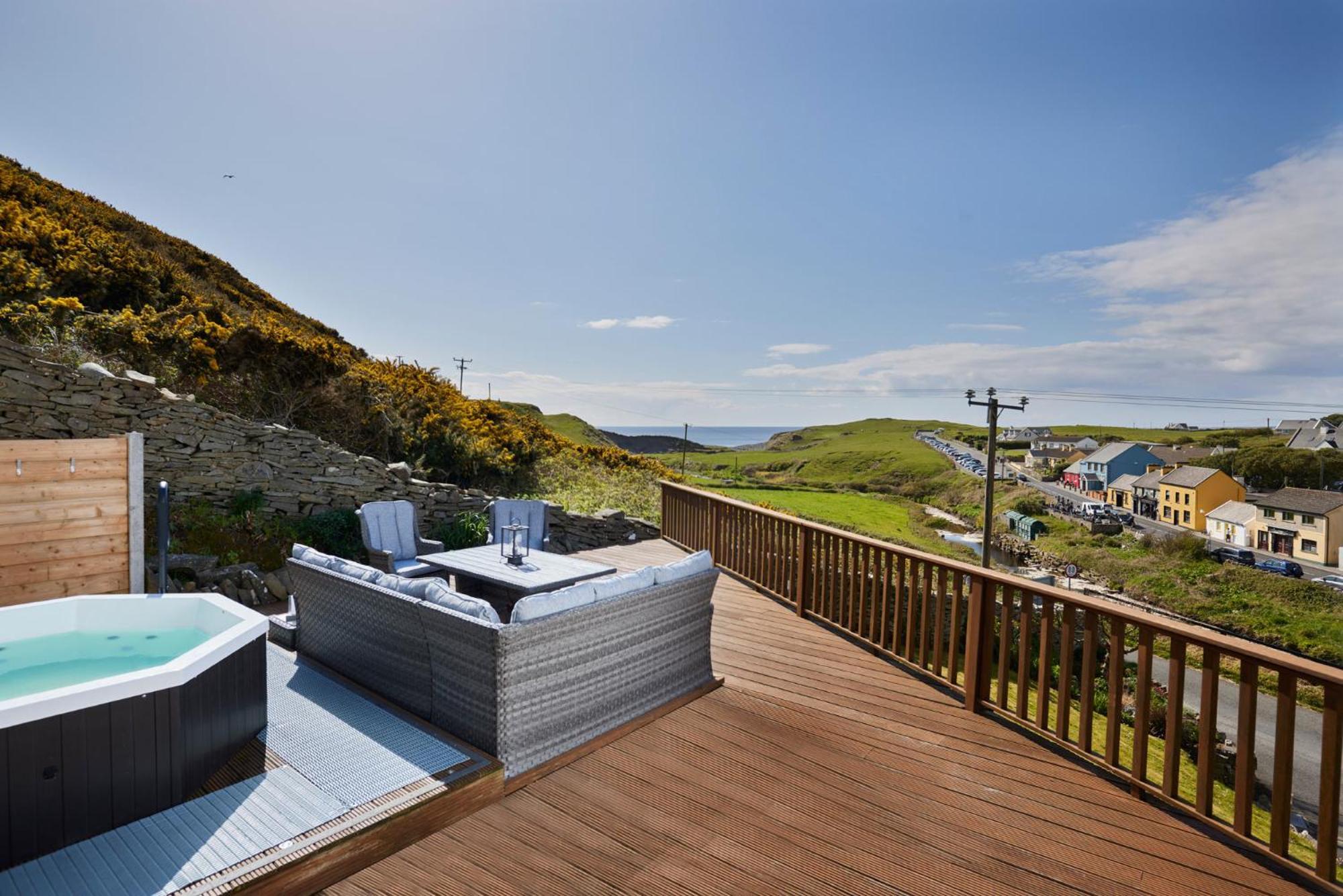Luxury Lodges In Doolin Village With Hot Tubs Экстерьер фото